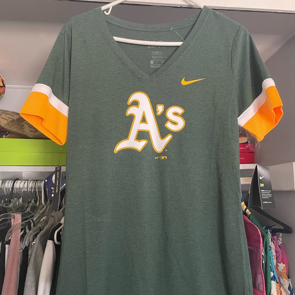 Oakland Athletics Nike Dri Fit t-shirt